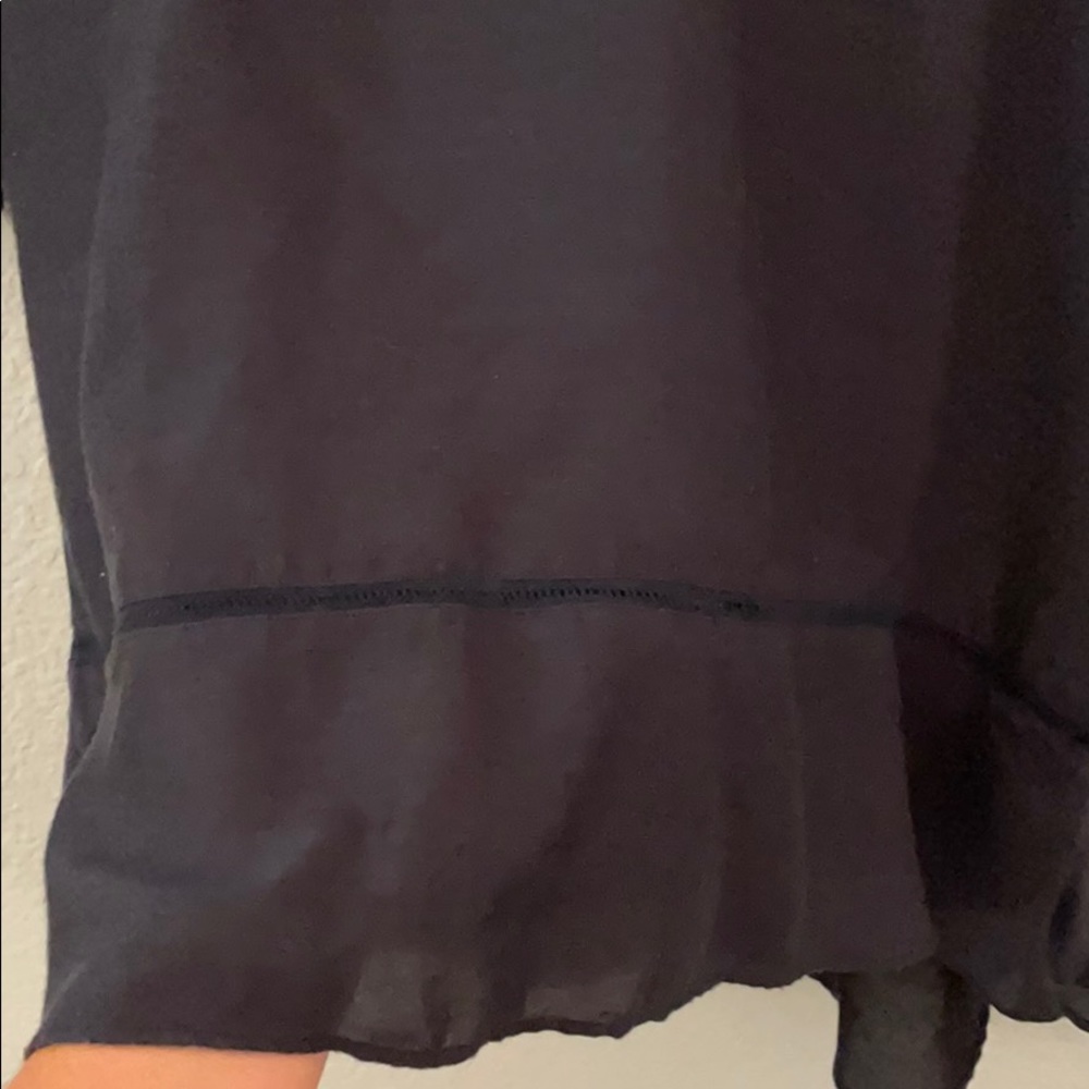 blouse - Picture 4 of 5